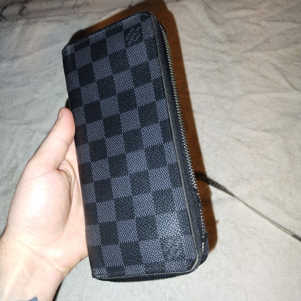 Authentic Louis Vuitton Damier Graphite Long Verical Zippy Wallet